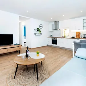  Apartment Otto With Sea View And Parking