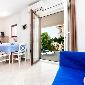  Apartment Vinko